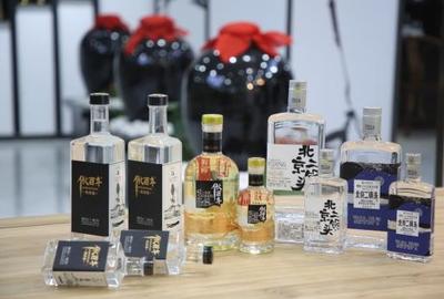 代理傲百年白酒怎么样?延续传统白酒文化代理轻松挣!